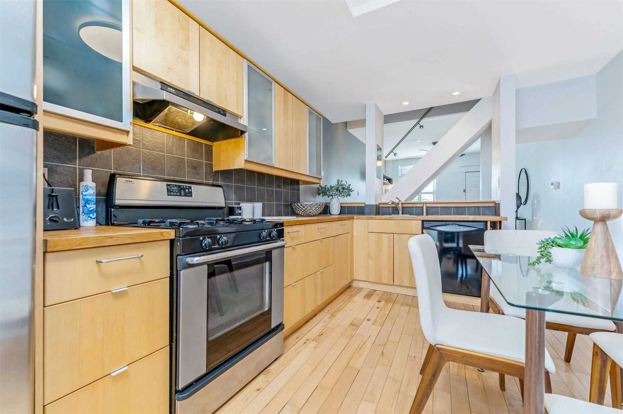 441 Woodfield Rd