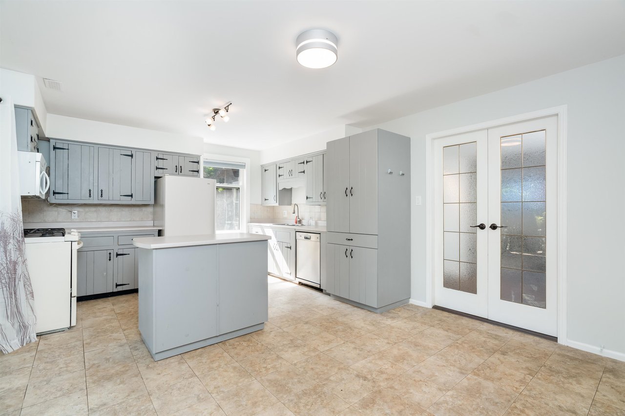 3156 Strathaven Ln