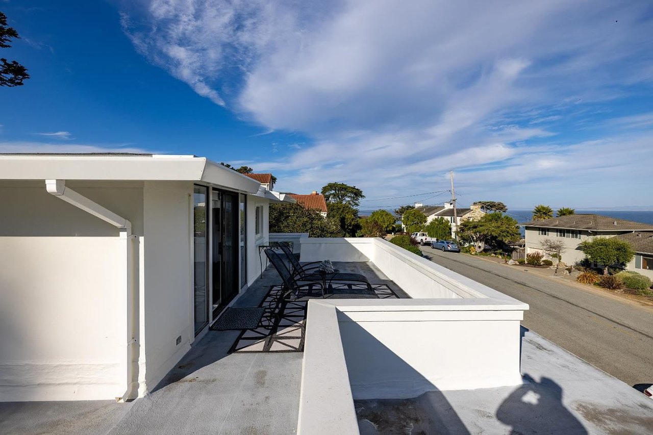 869 Del Monte Blvd