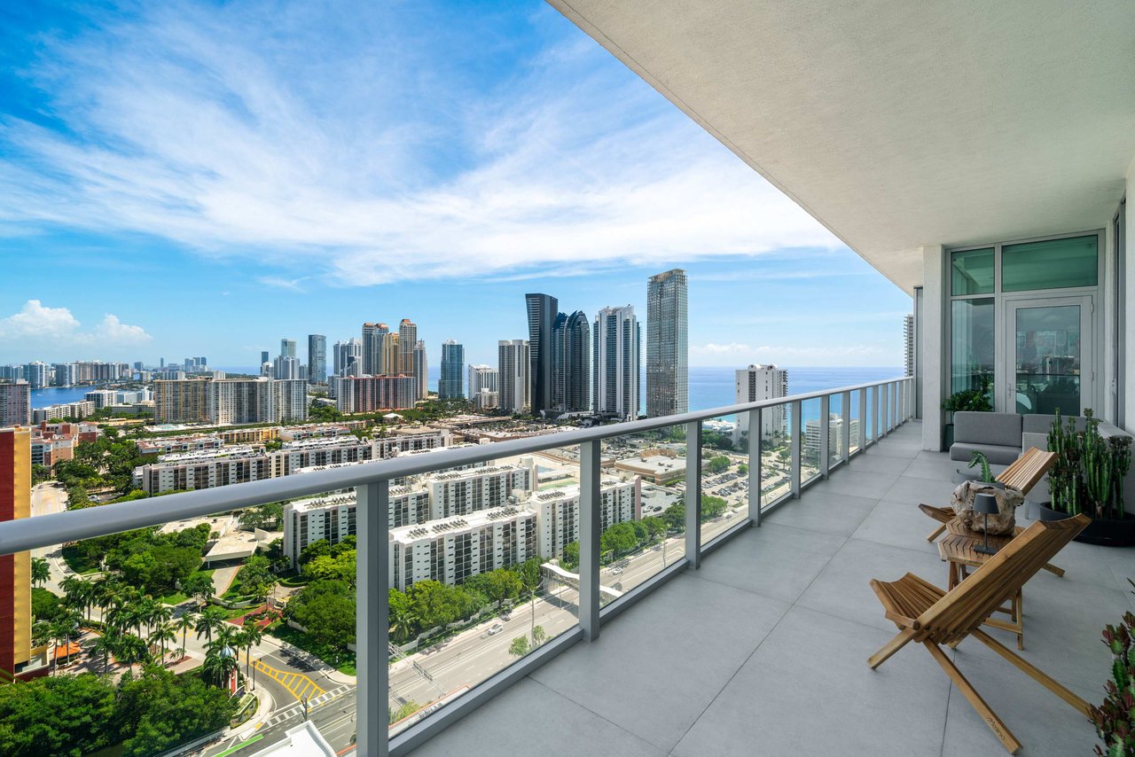 330 Sunny Isles Blvd, Unit 5TS01