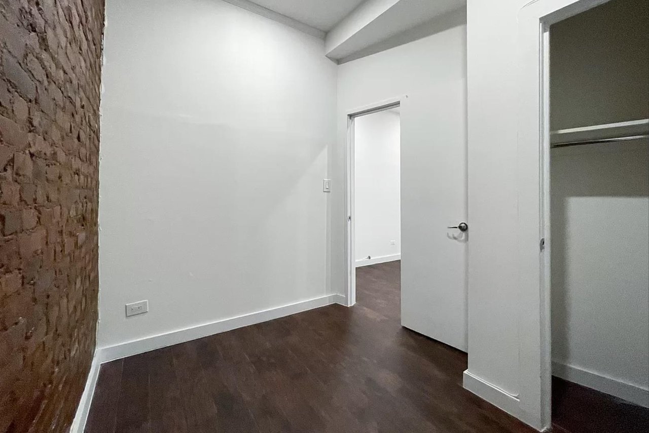 202 East 21st Street, Apt 5-D