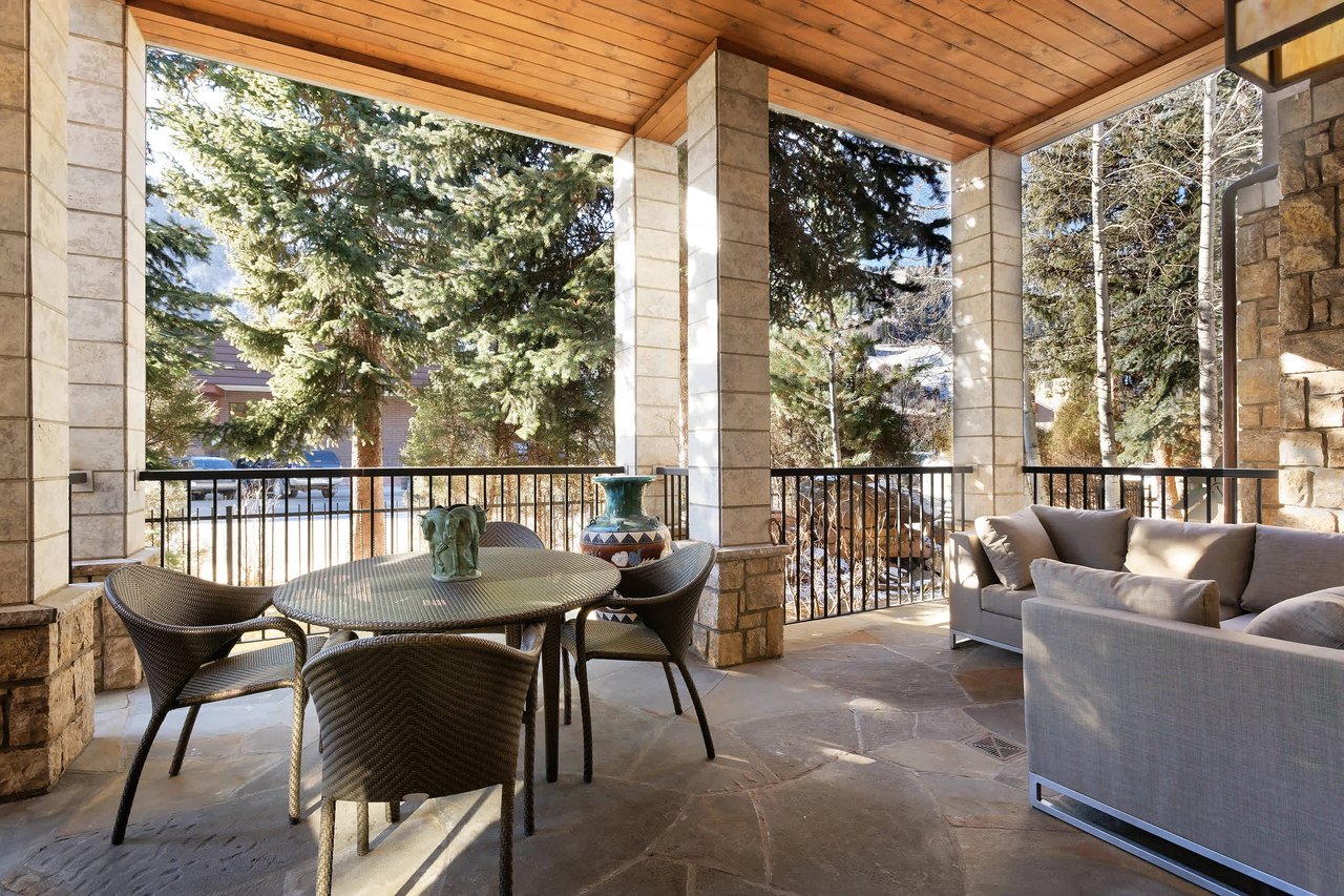 Amazing Townhome Just One Block from the Aspen Mountain Gondola