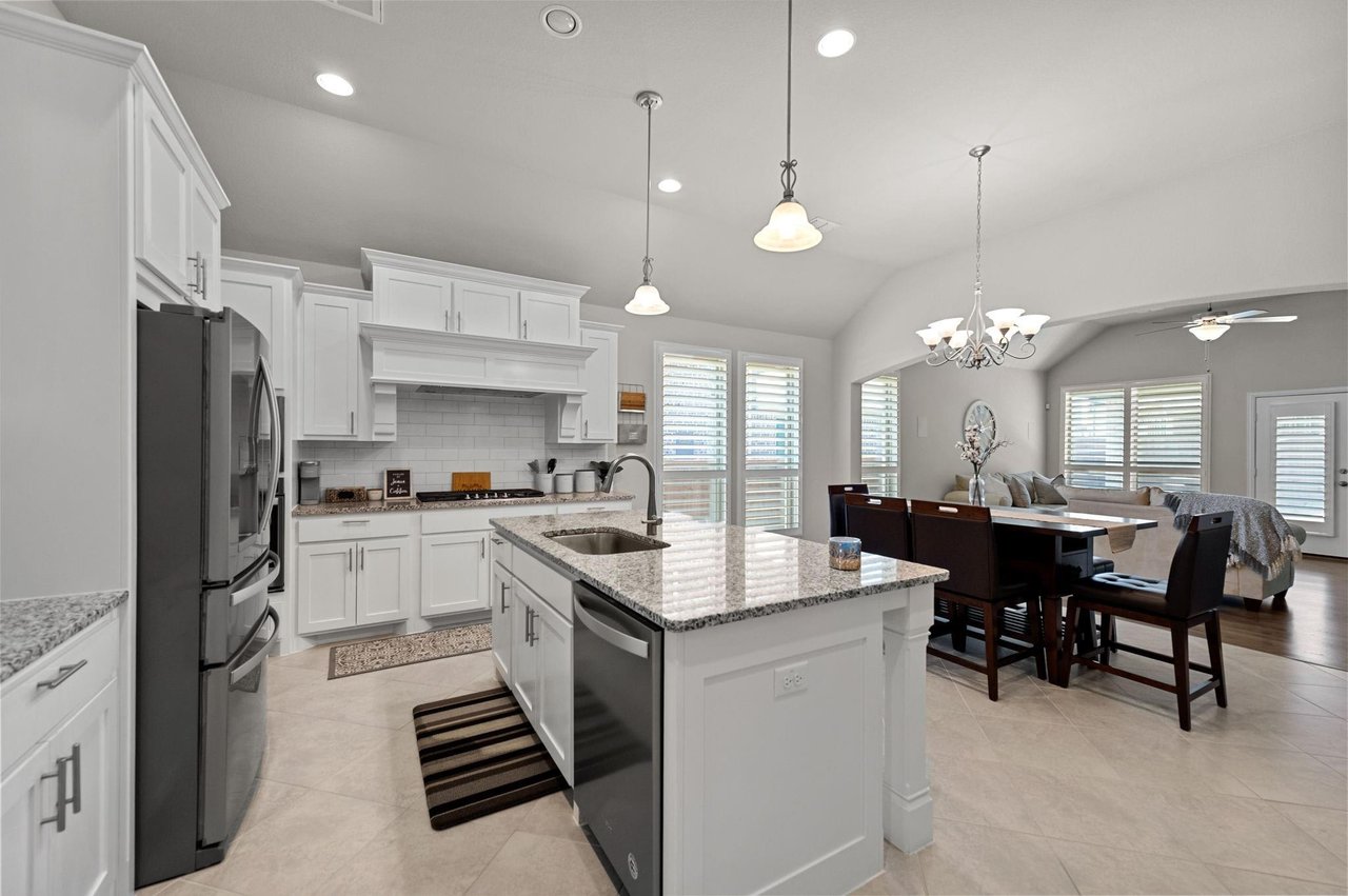 1537 Jocelyn Drive