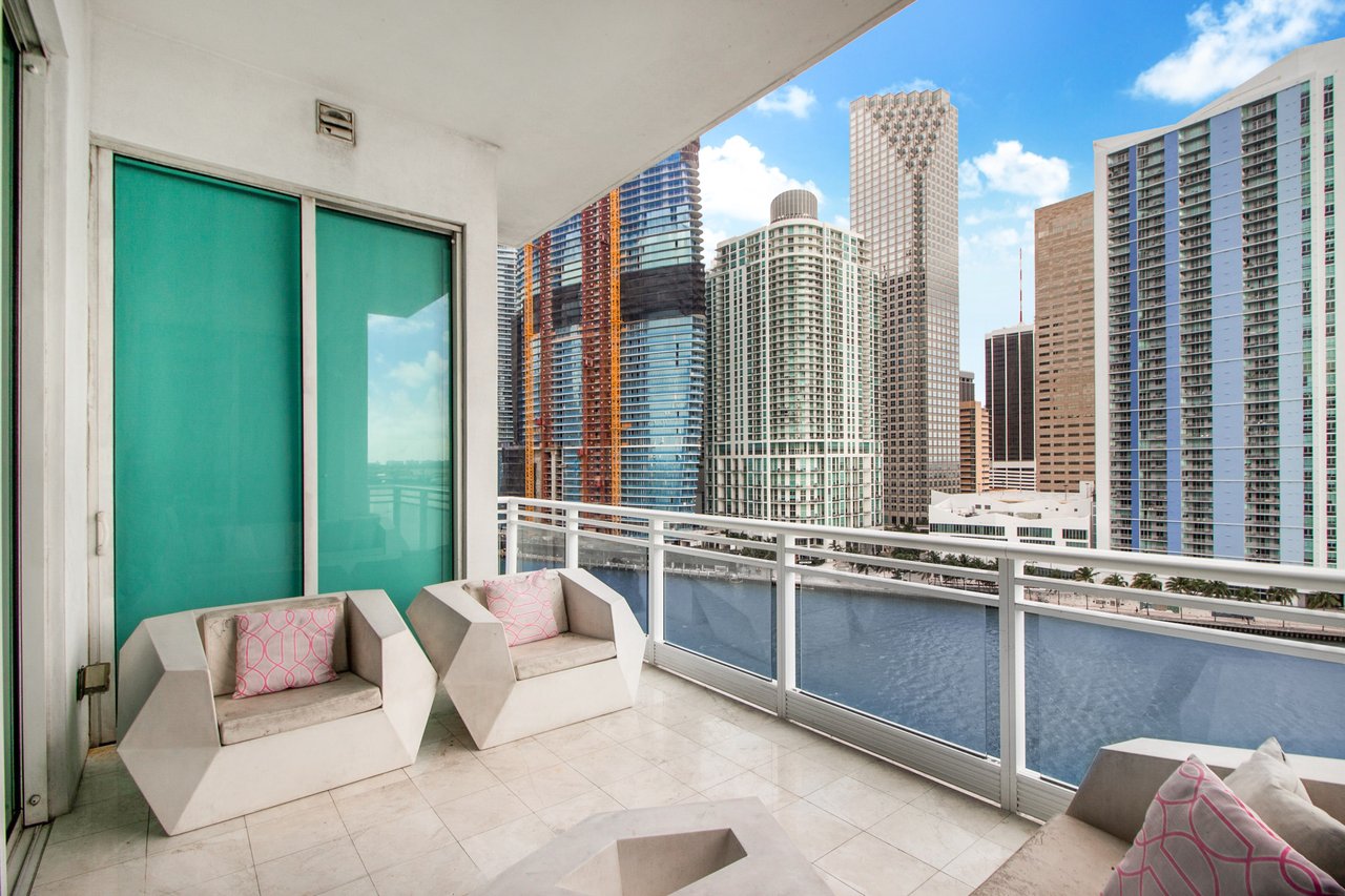 900 Brickell Key Boulevard Unit: 1102