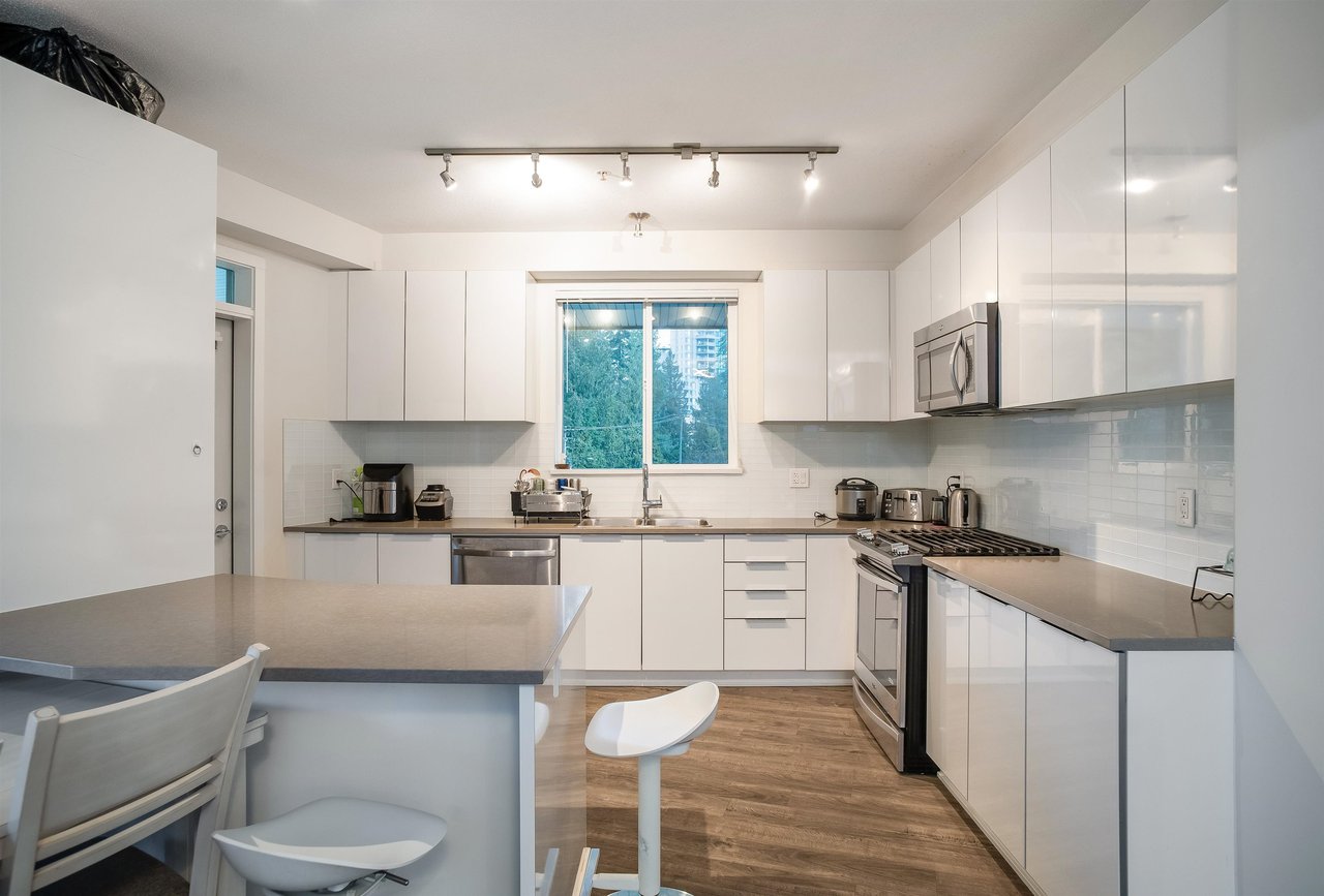 404-1151 Windsor Mews