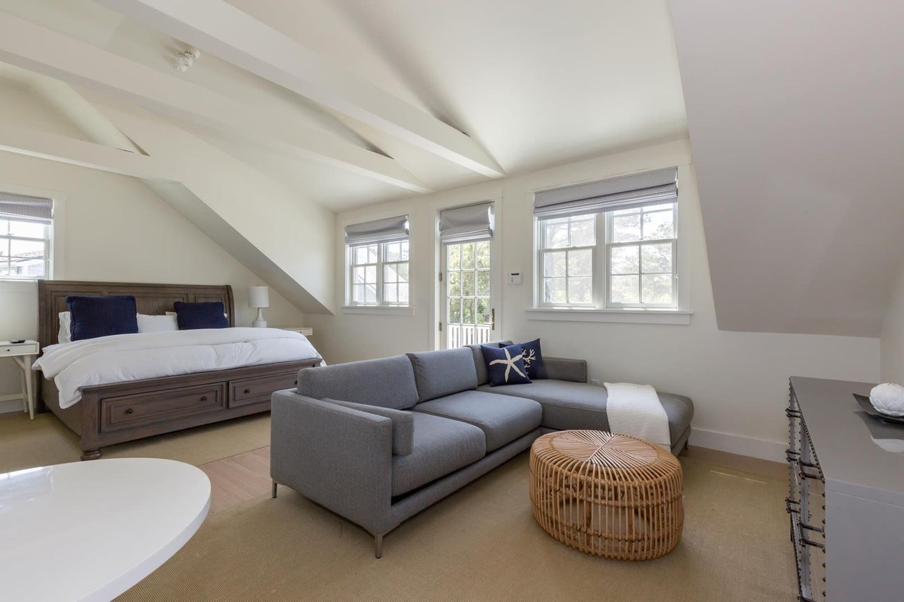 12 Pond View Dr