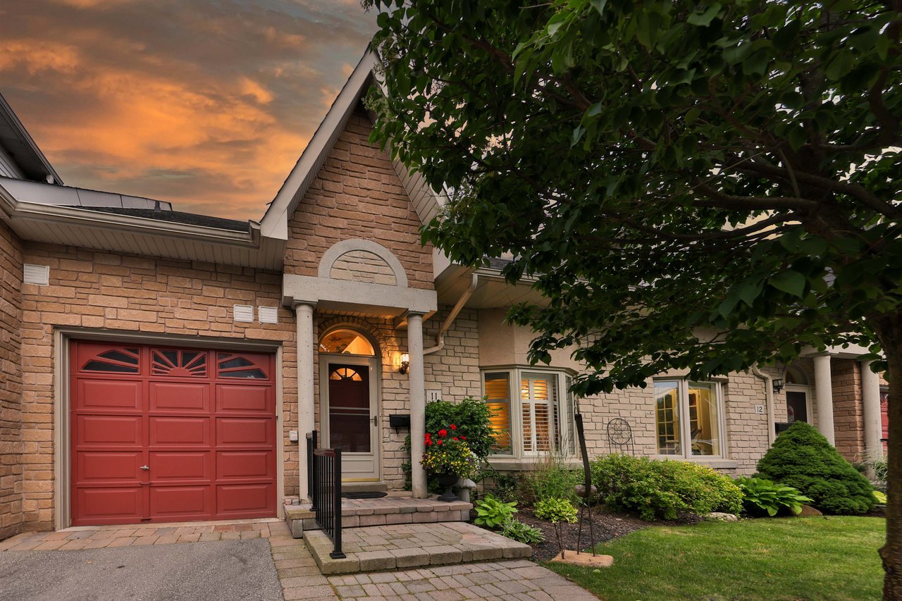 1010 Cristina Crt #11, Mississauga