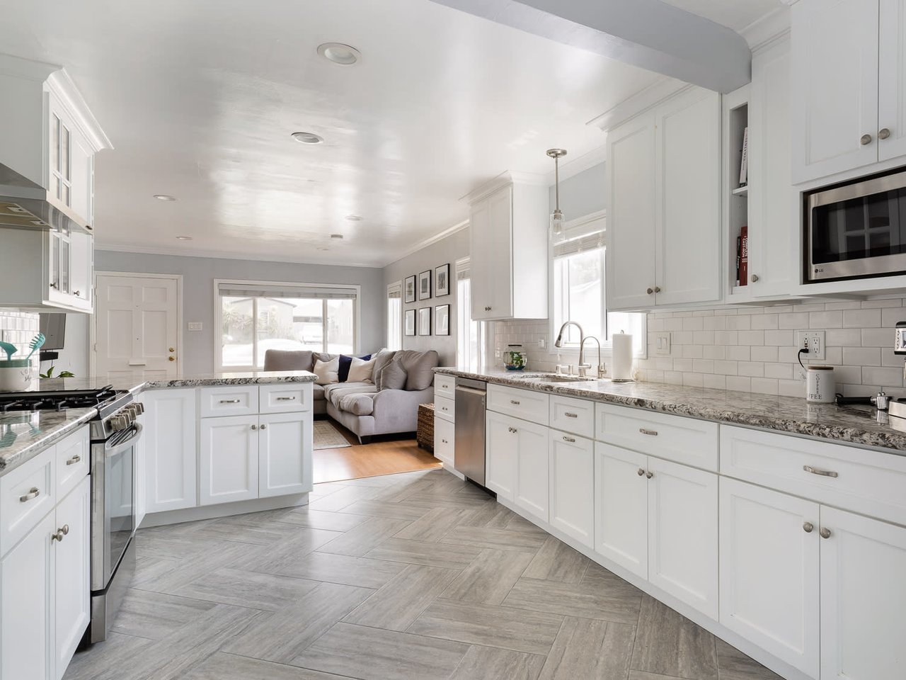 5161 W 137th Place
