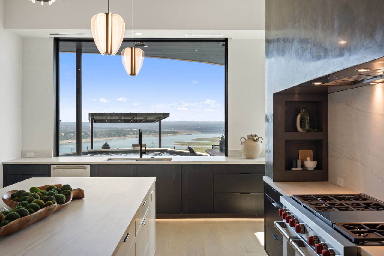 6809 Oasis Pass