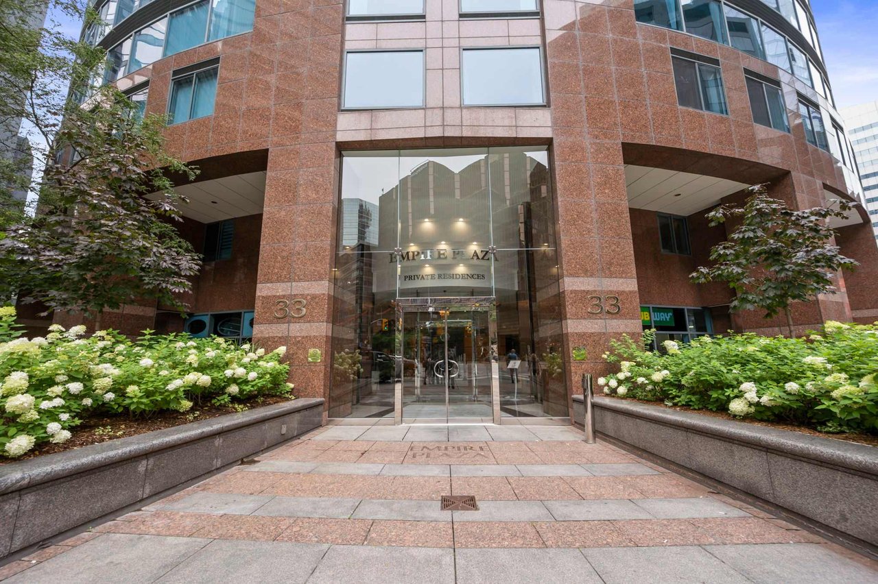 SOLD: Experience World-Class Living