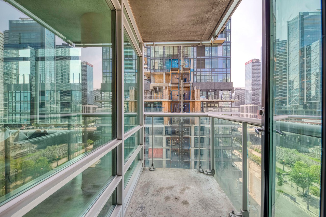 81 Navy Wharf Unit 1108