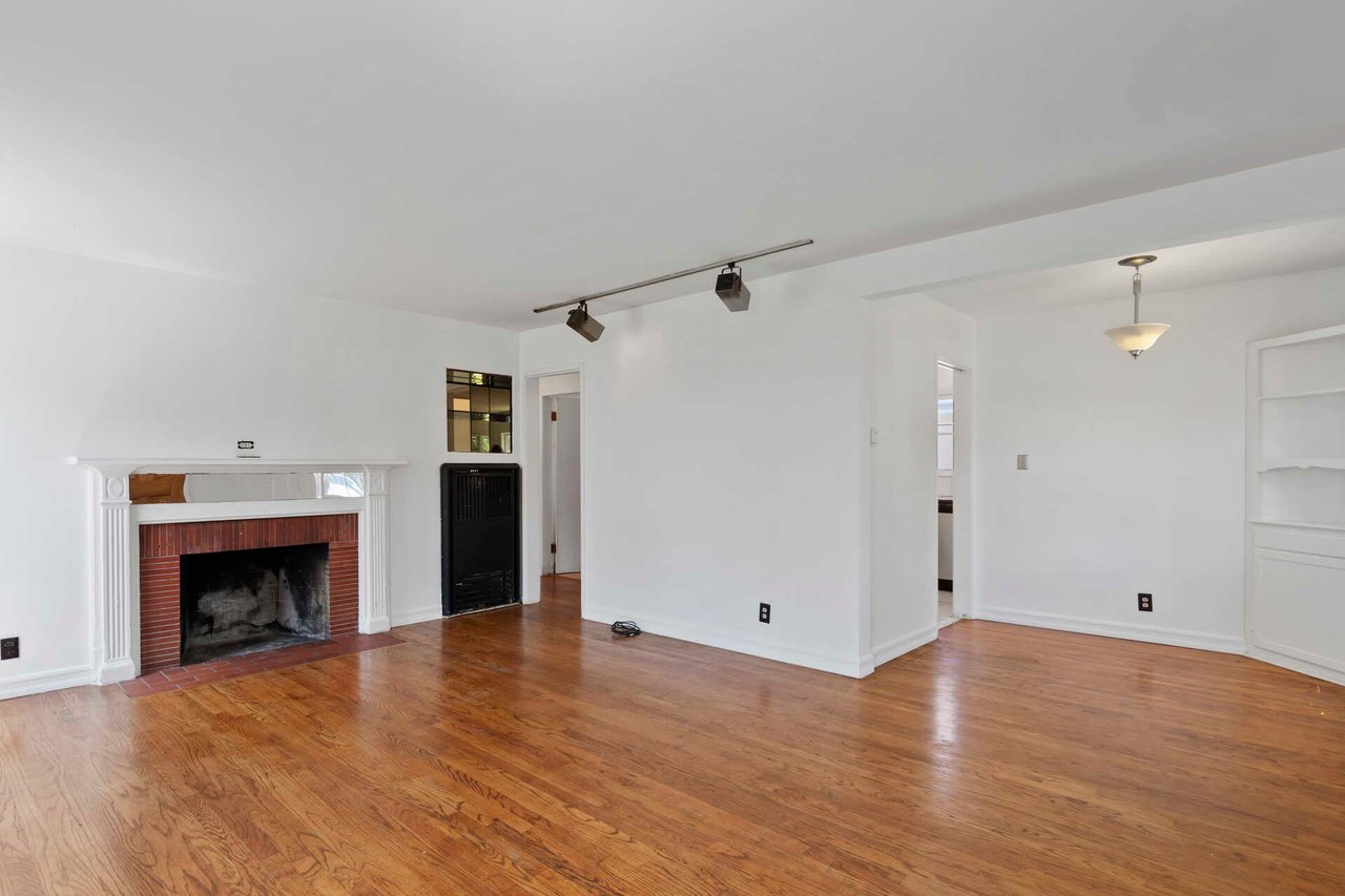 4403 Campbell Dr