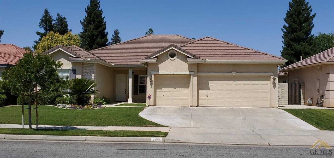 3005 Rose Petal St