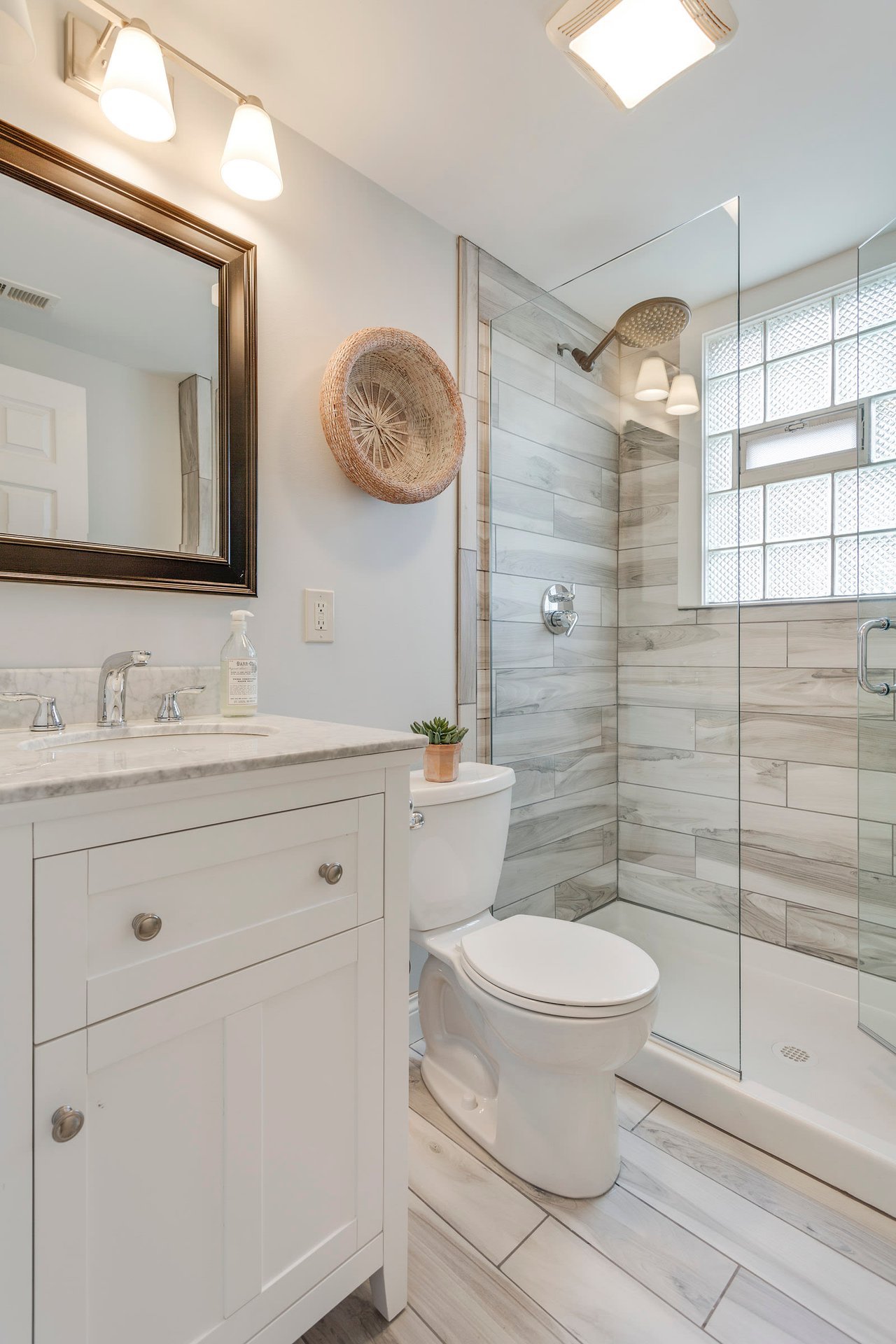 Chic Meets Functional in Des Peres