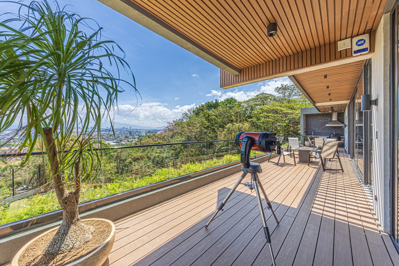 Panoramic City View Estate Home, Escazu, San Jose