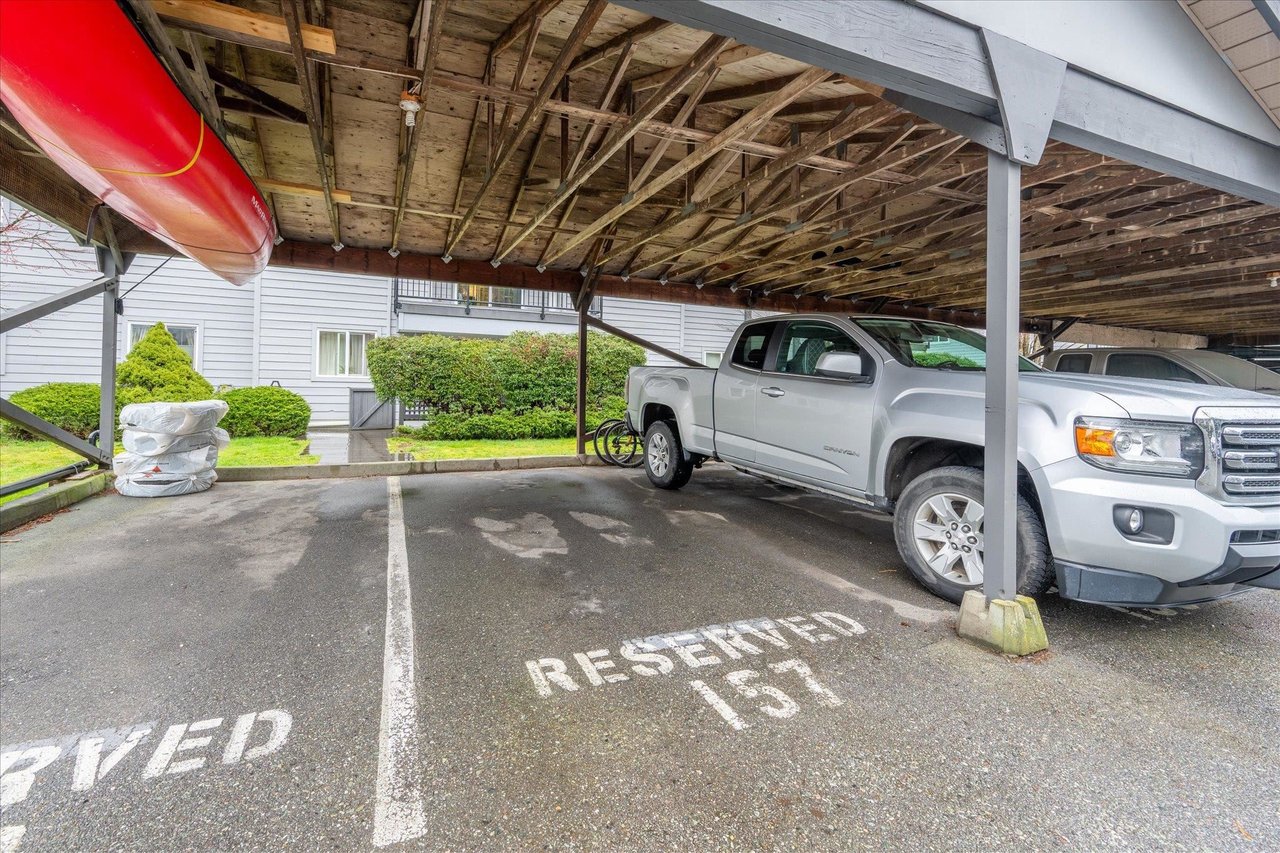C102-40140 Willow Cres
