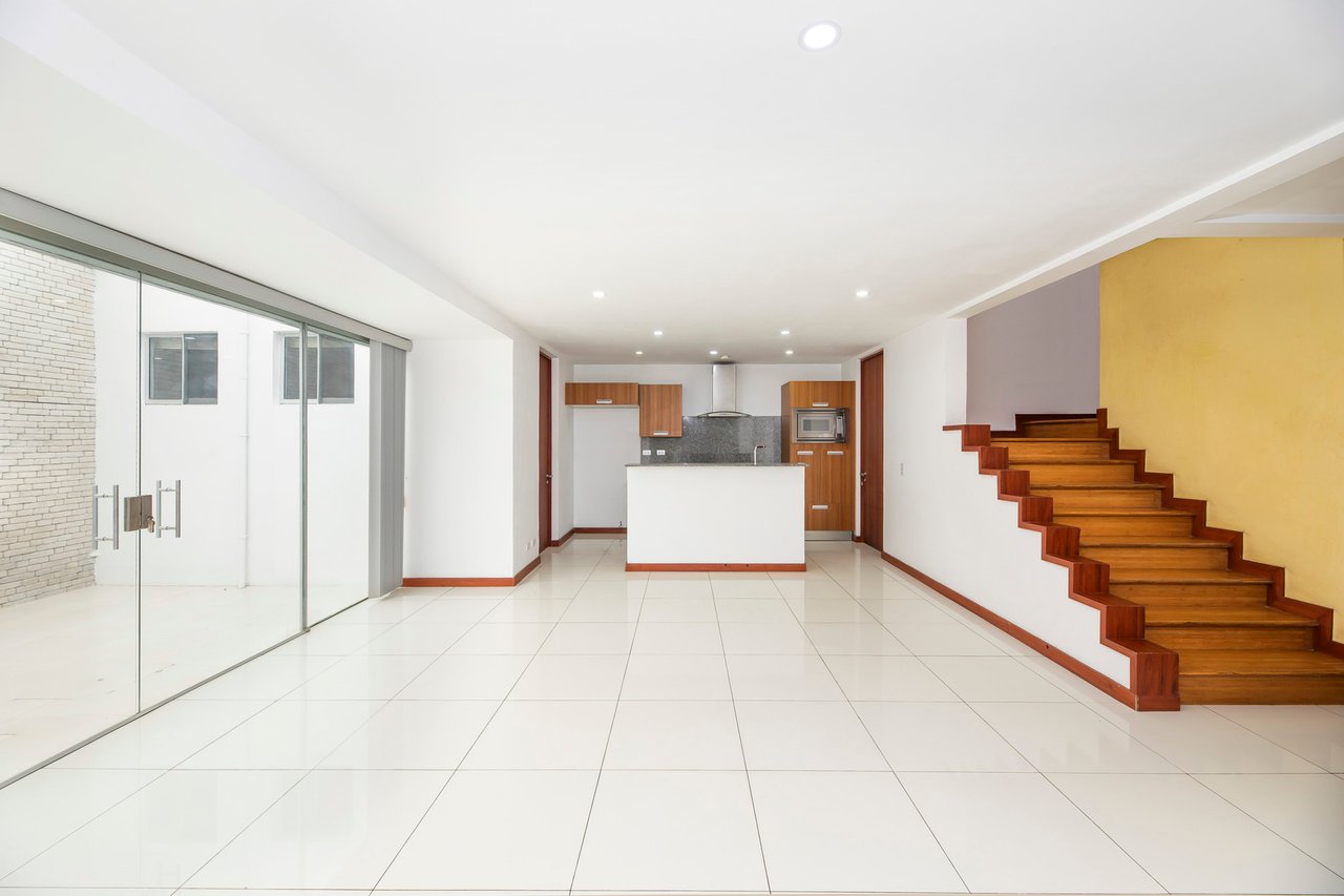Contemporary Terrace Townhouse, Santa Ana, San Jose