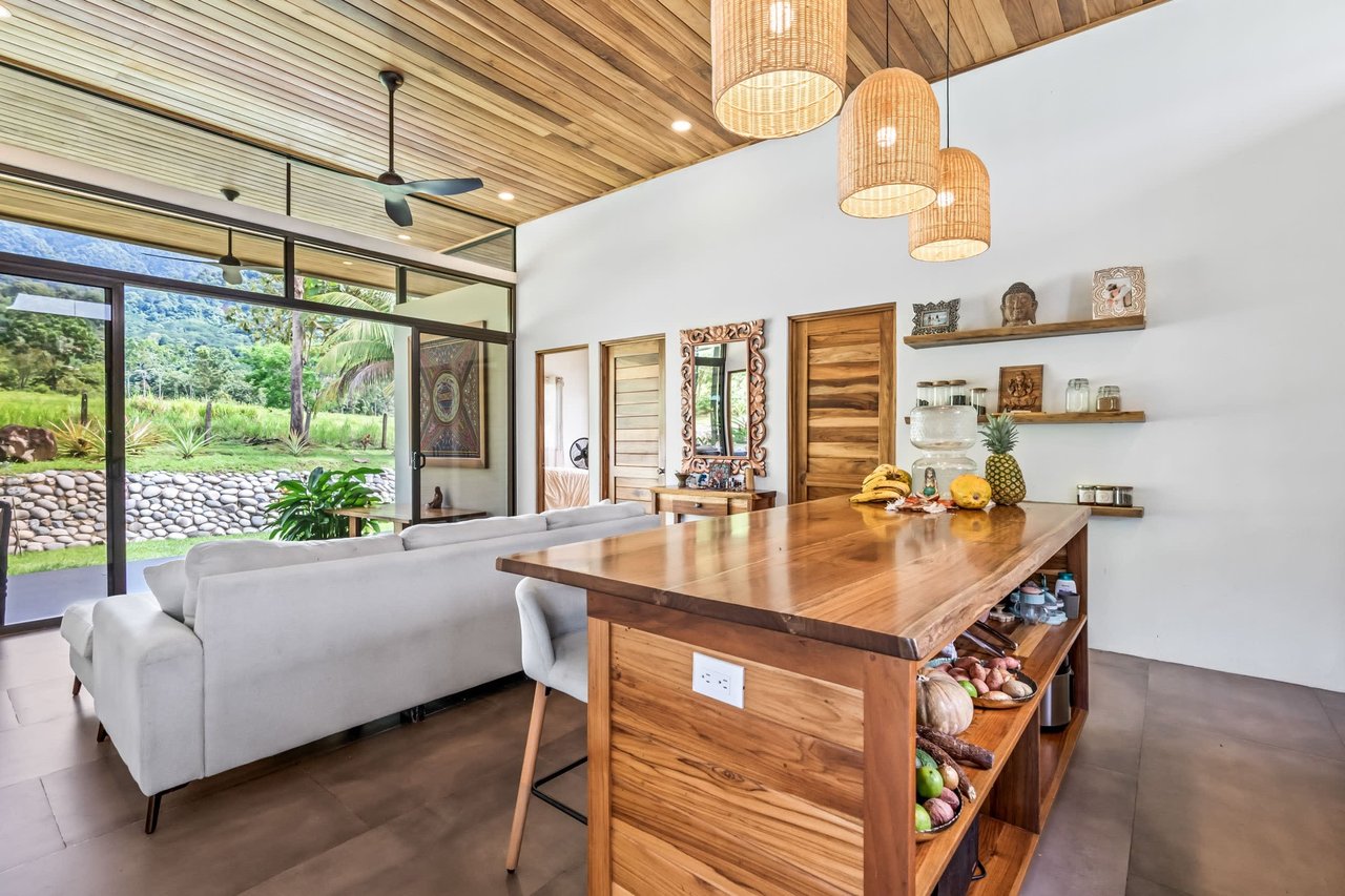 Bright & Peaceful 3-Bedroom Home With Separate Workshop/Office Space & Stunning Views Of The Lush Mountains In Easy-Access Location In Ojochal Costa Rica