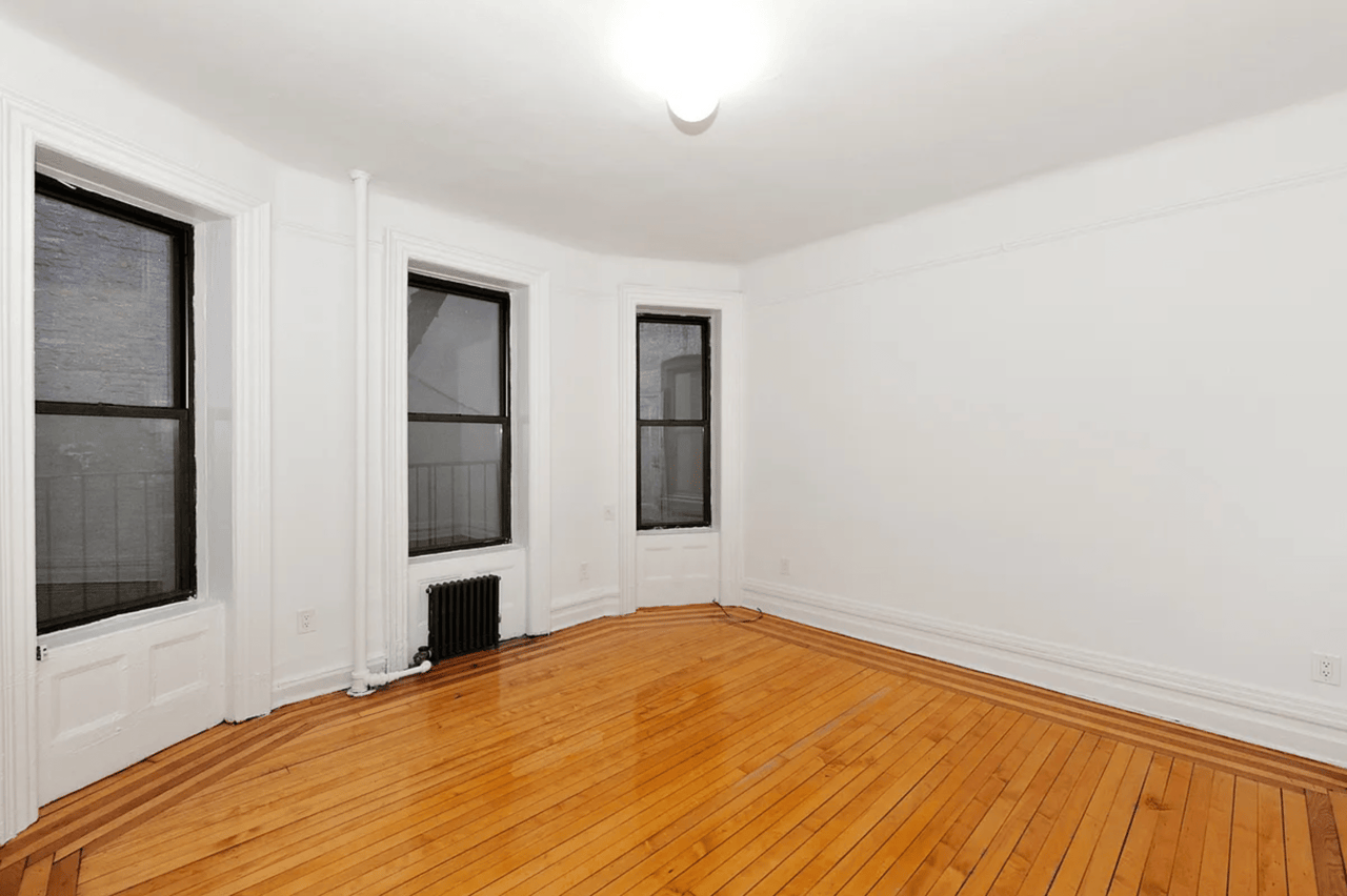 82 Washington Place #2-D