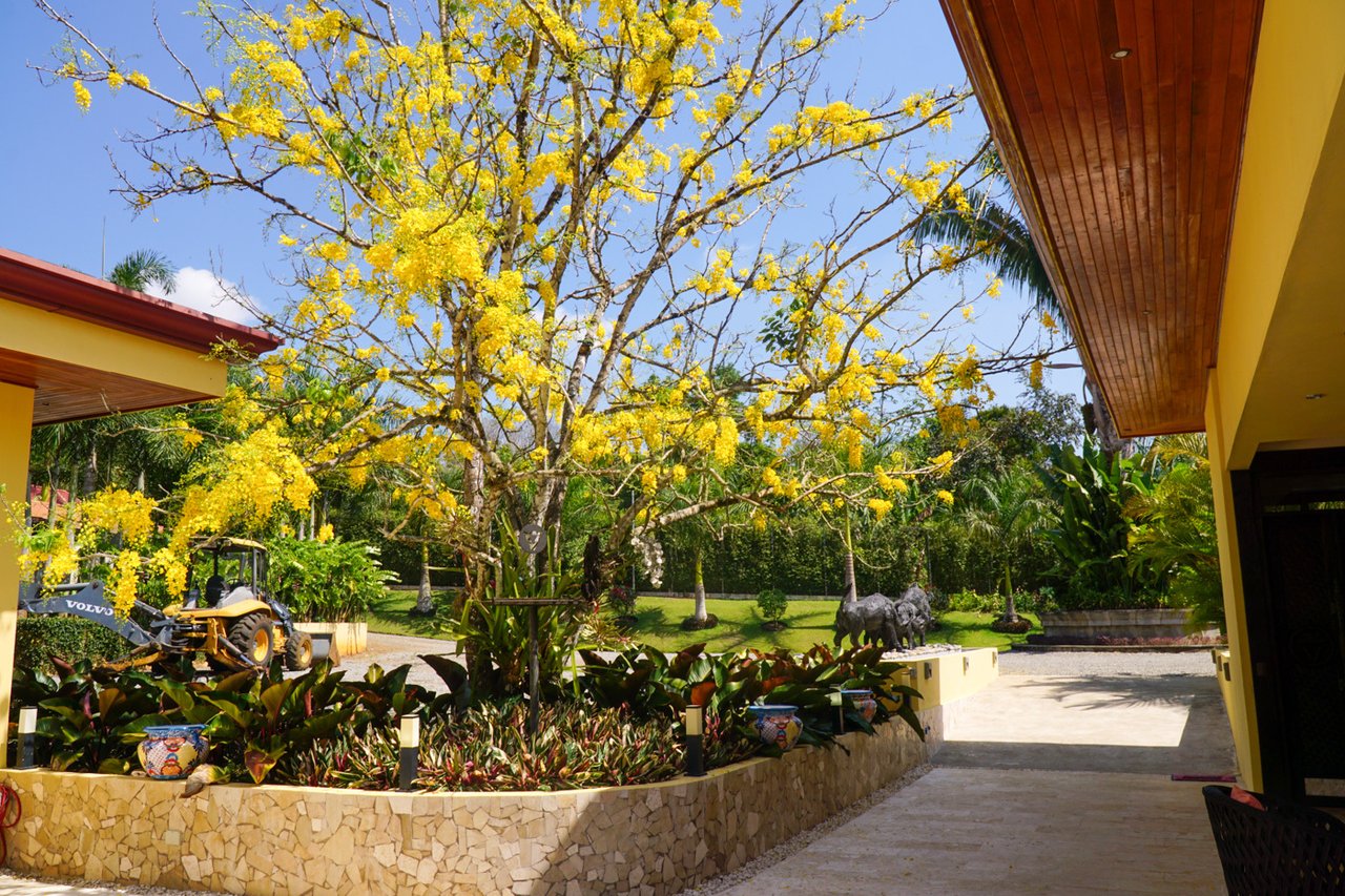 Equestrian Country Estate, Perez Zeledon, San Jose