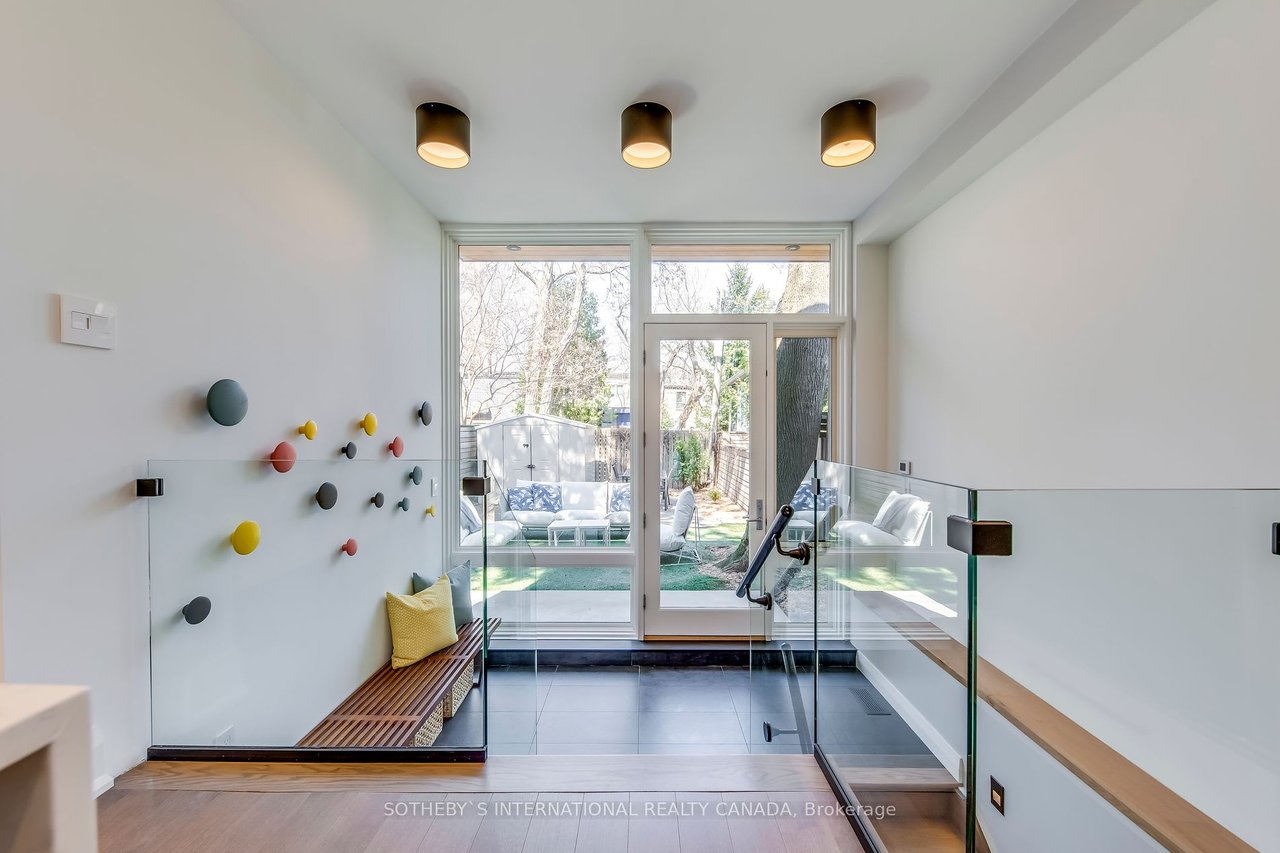 152 Riverdale Ave