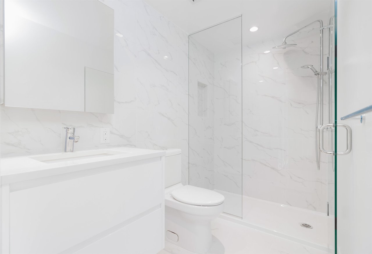 308-8181 Chester St