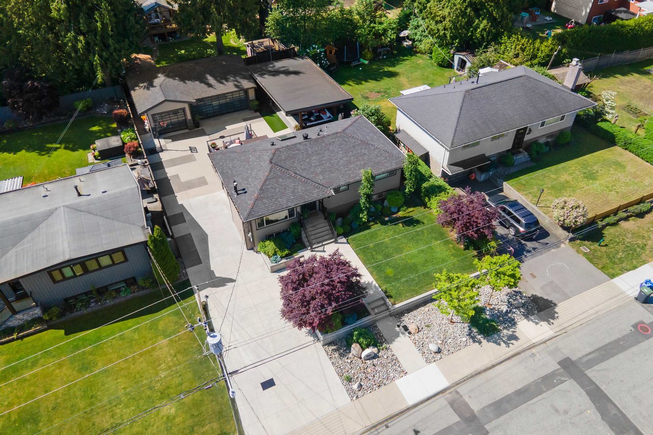 1720 Grover Ave