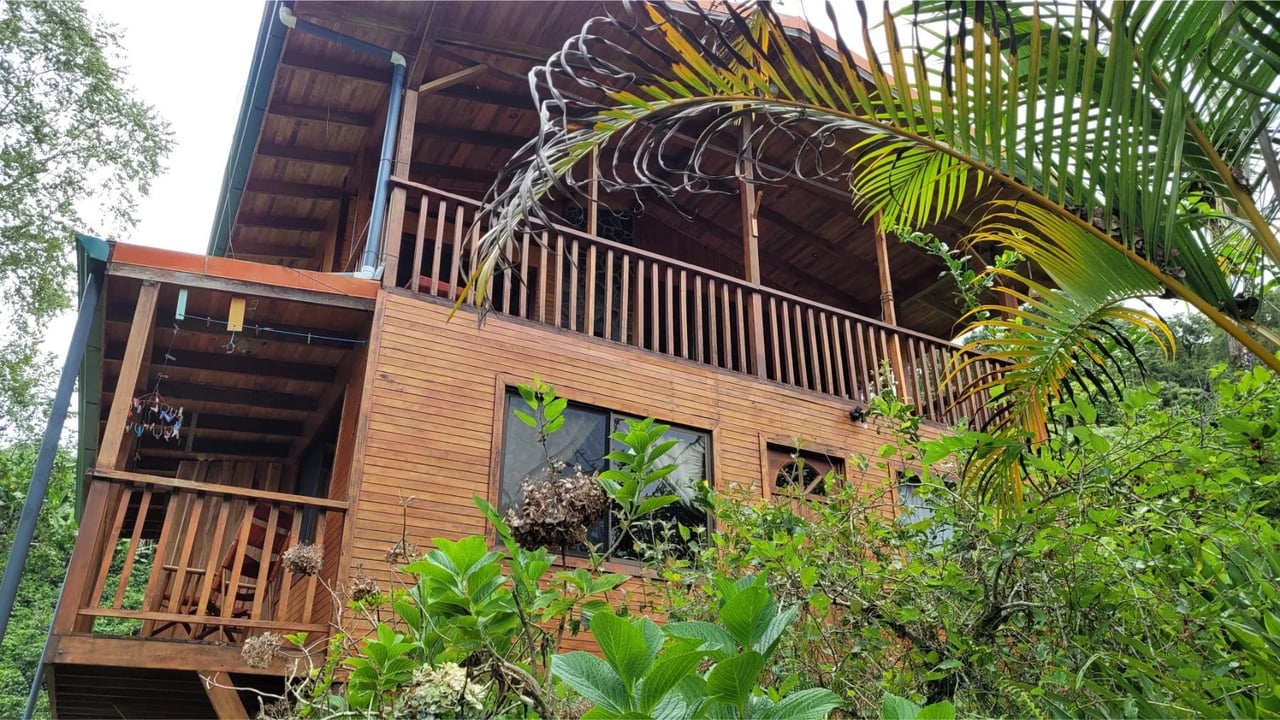 Mountain Retreat with Guest Cabin, Perez Zeledon, San Jose