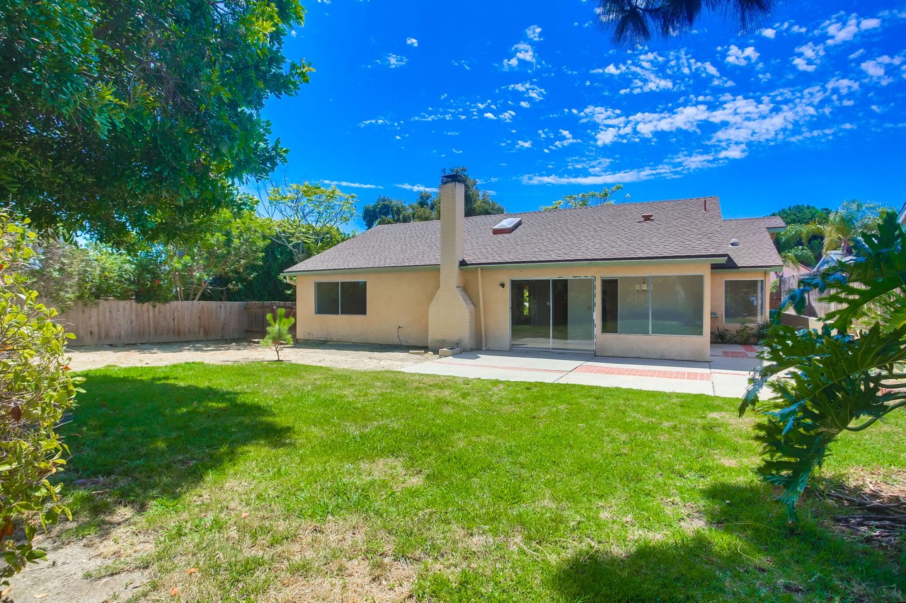 7114 Columbine Dr