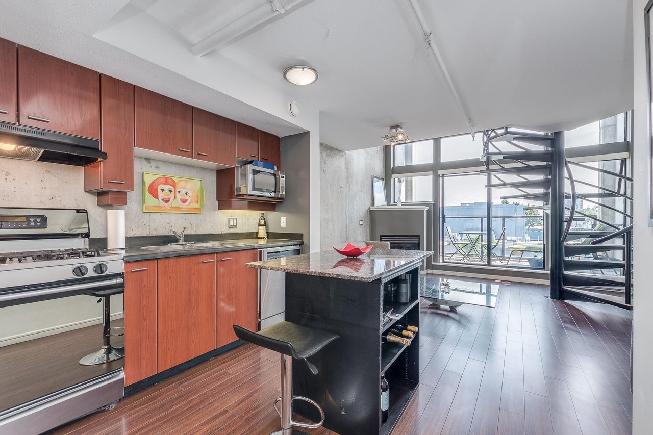 515-428 W 8th Ave