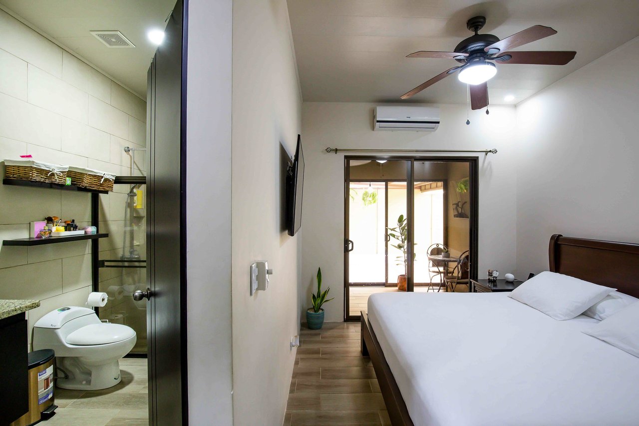 Beautiful Modern Home Manuel Antonio