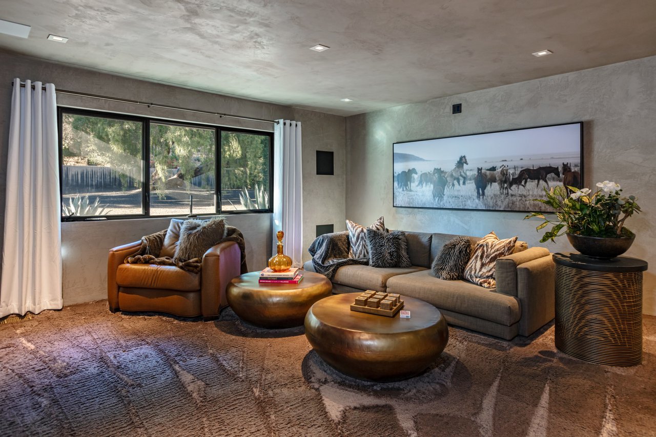 3350 Serra Rd