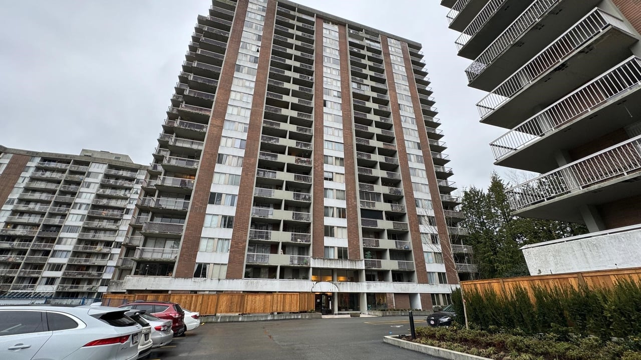1802-2016 Fullerton Ave
