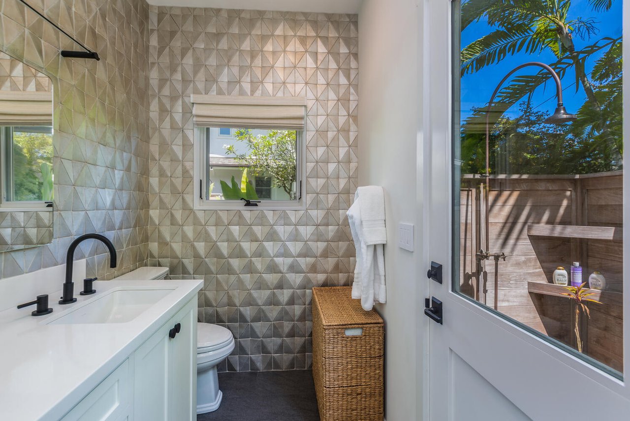 NEW LISTING: 5281 Weke Rd, Unit B Hanalei, HI 96714