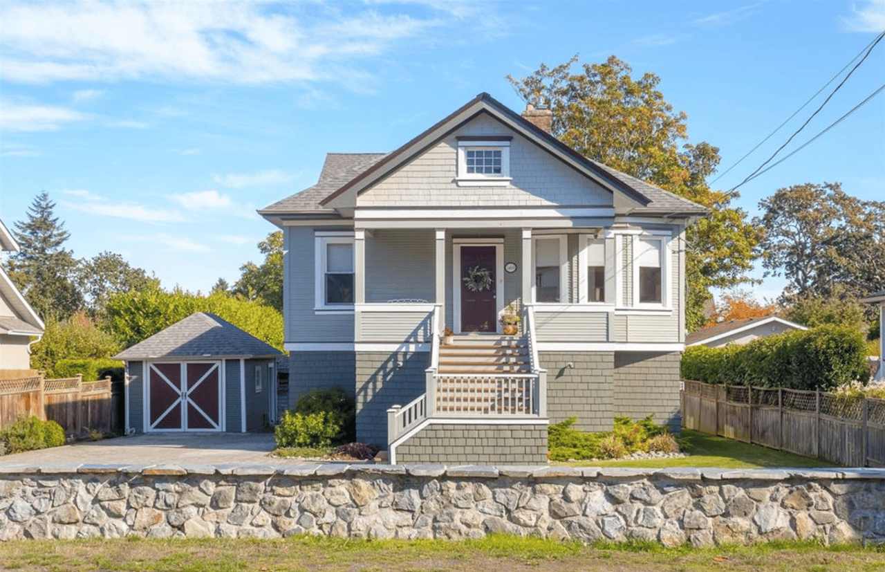  569 Falkland Rd 