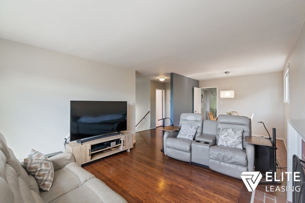 28 Knollview Way