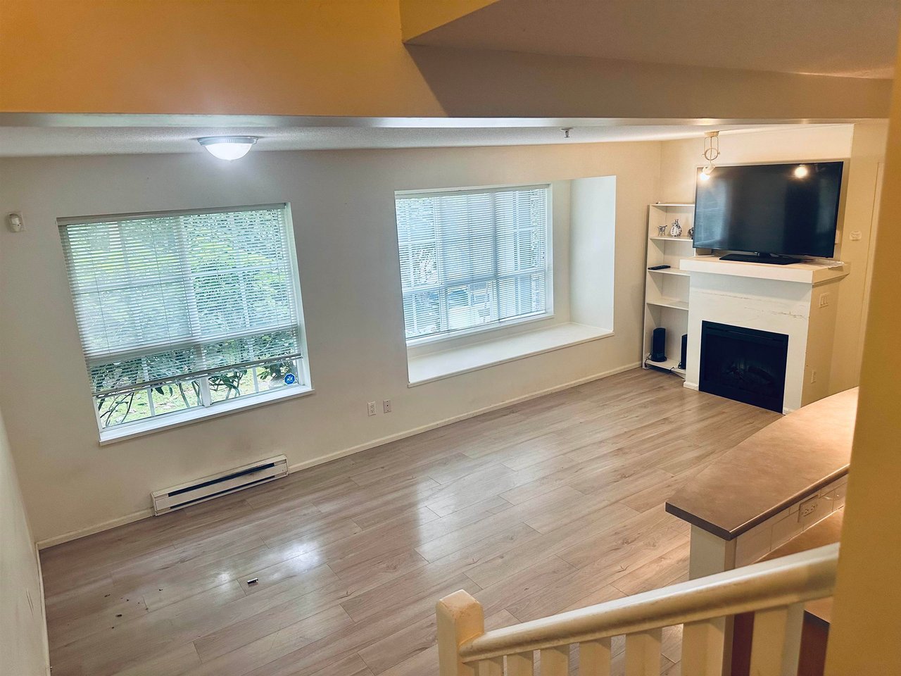 54-7088 17th Ave