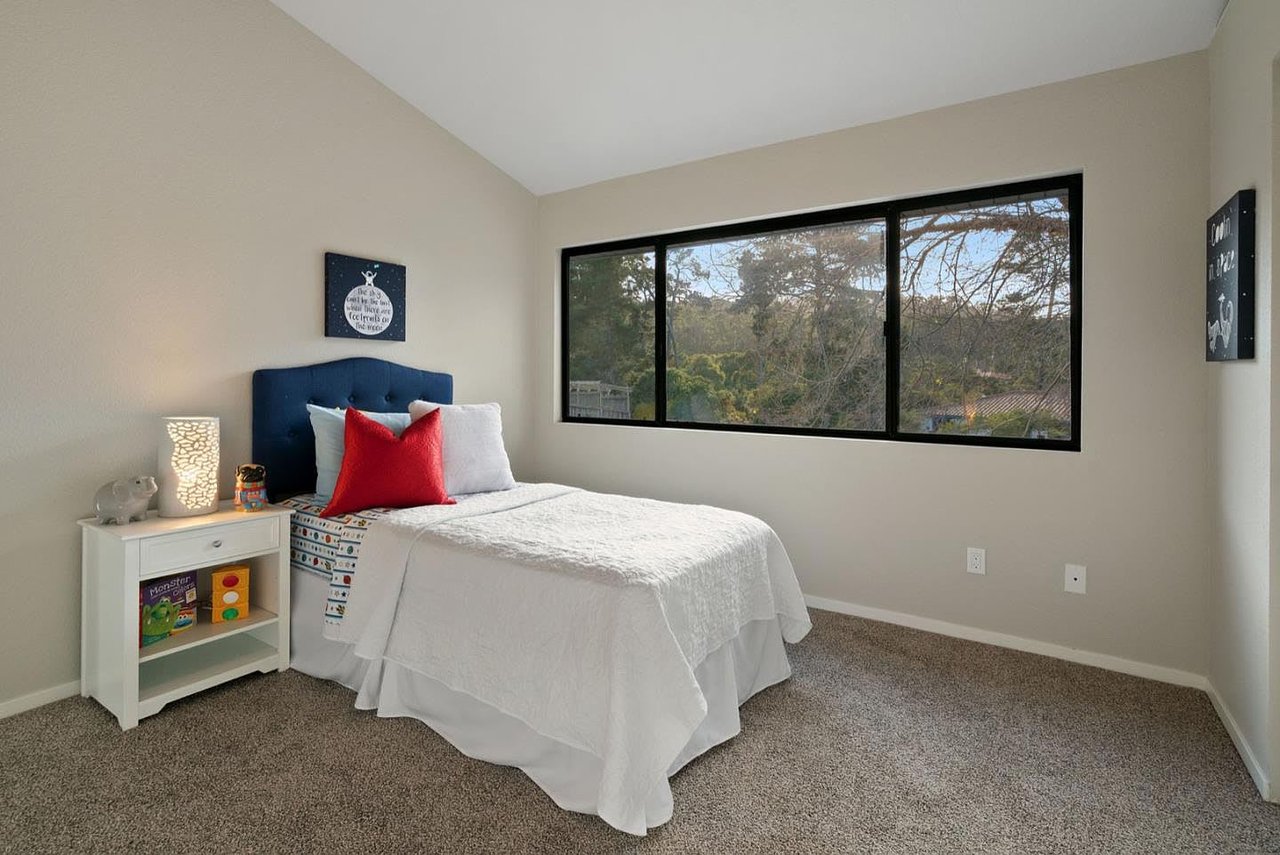 14 Antler Pl