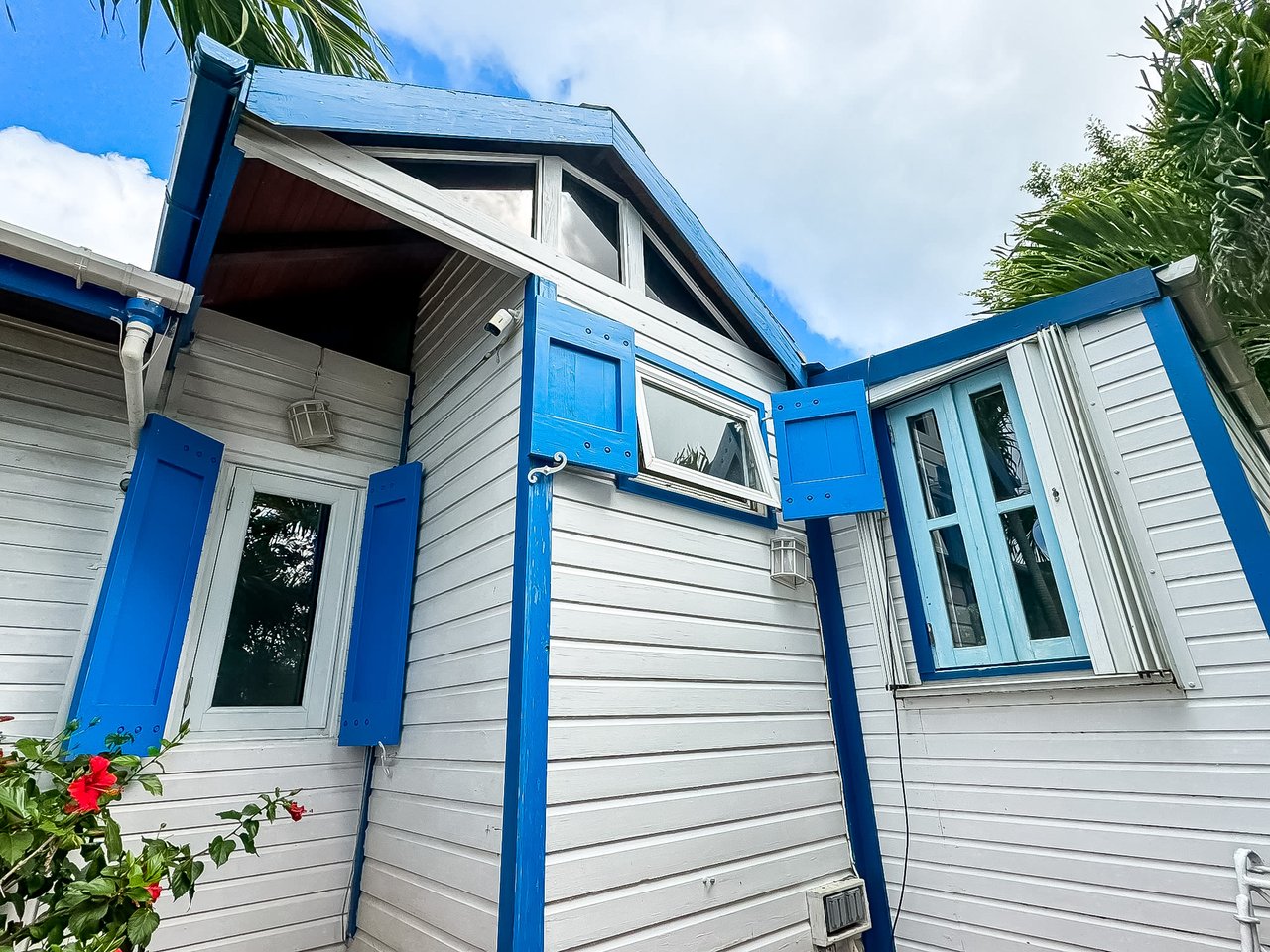 951 Casablanca-Luck Hill Standalone Home