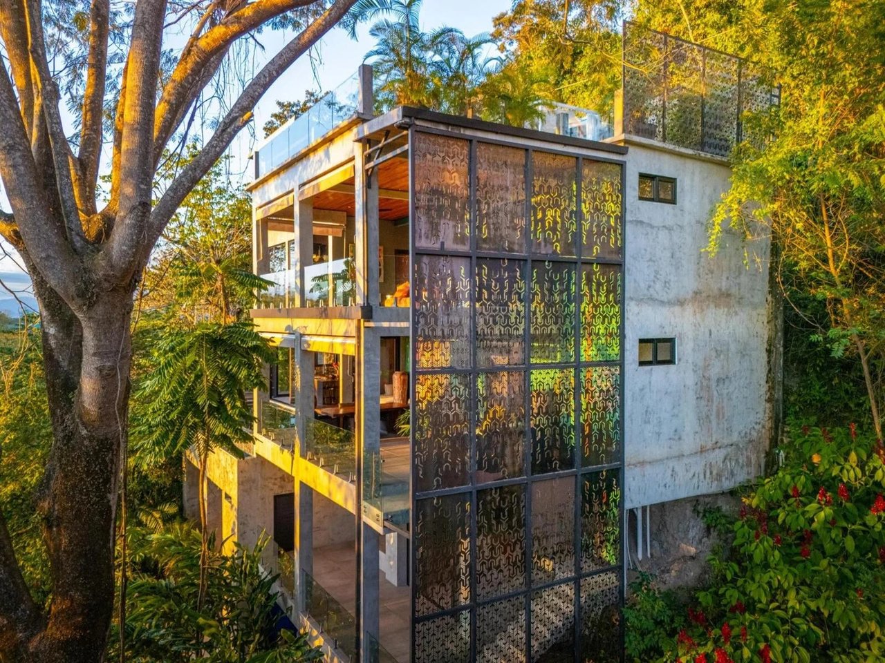 Rooftop Pool Modern Luxury Estate, Manuel Antonio, Puntarenas