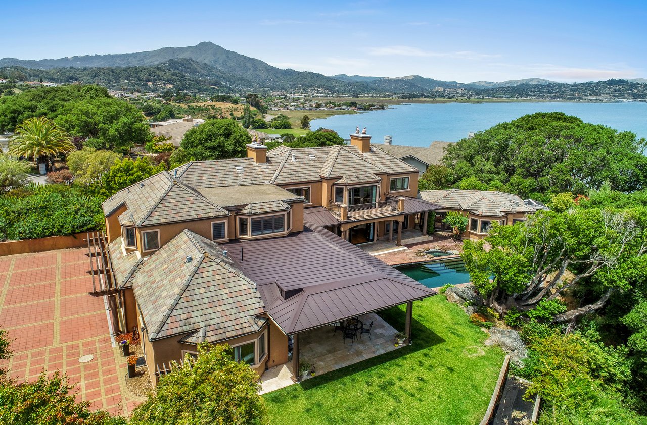 Resort Style Living Overlooking the Bay