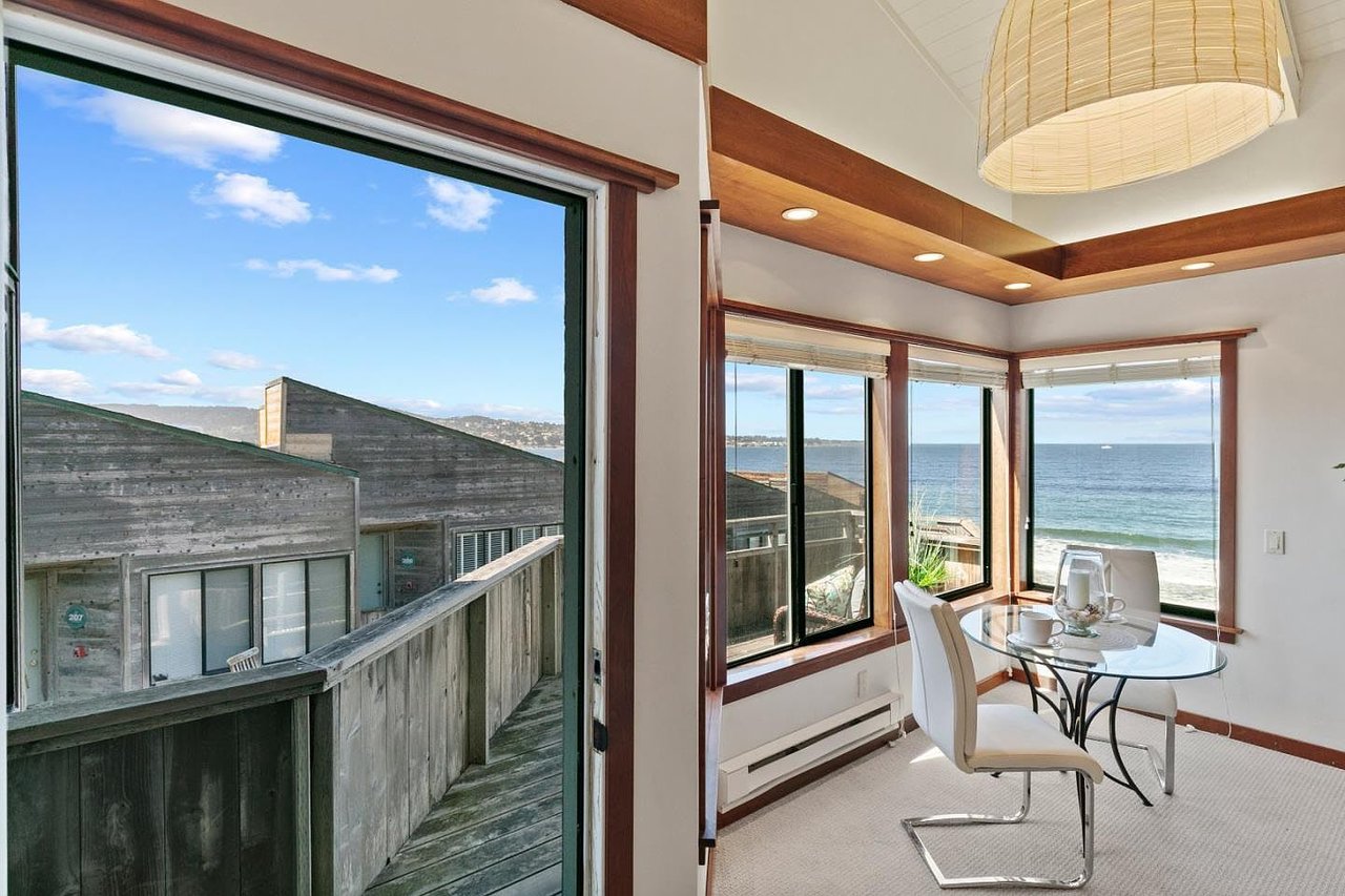 1 Surf Way APT 211