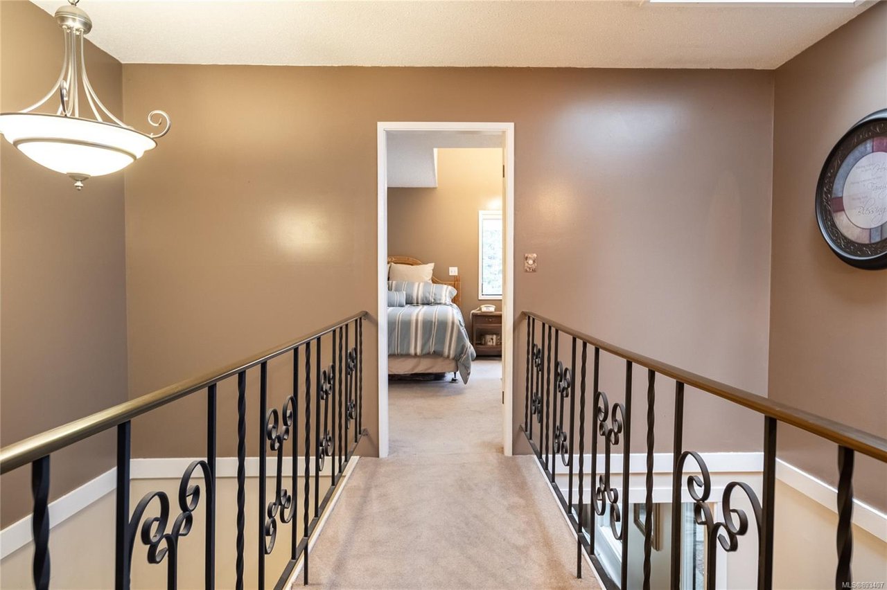 4105 Bridlewood Crt