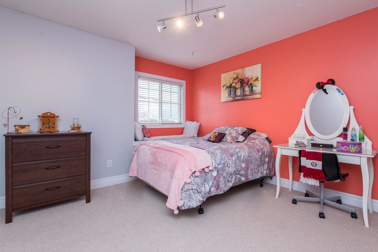 42-6450 Blackwood Ln