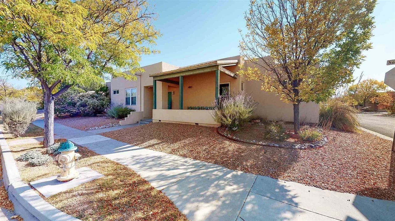 3 Butterfly Bush Ct