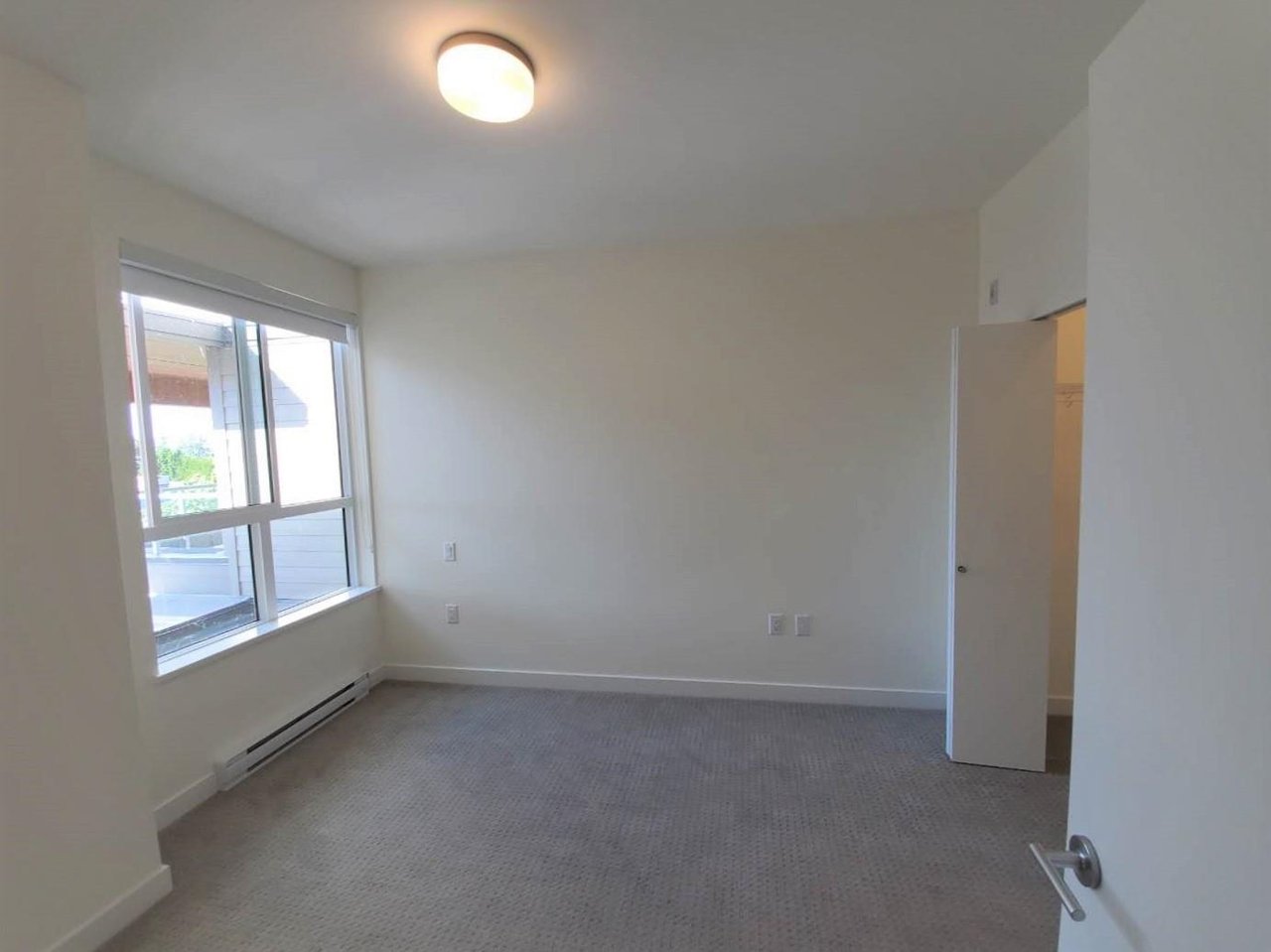 514-7133 14th Ave