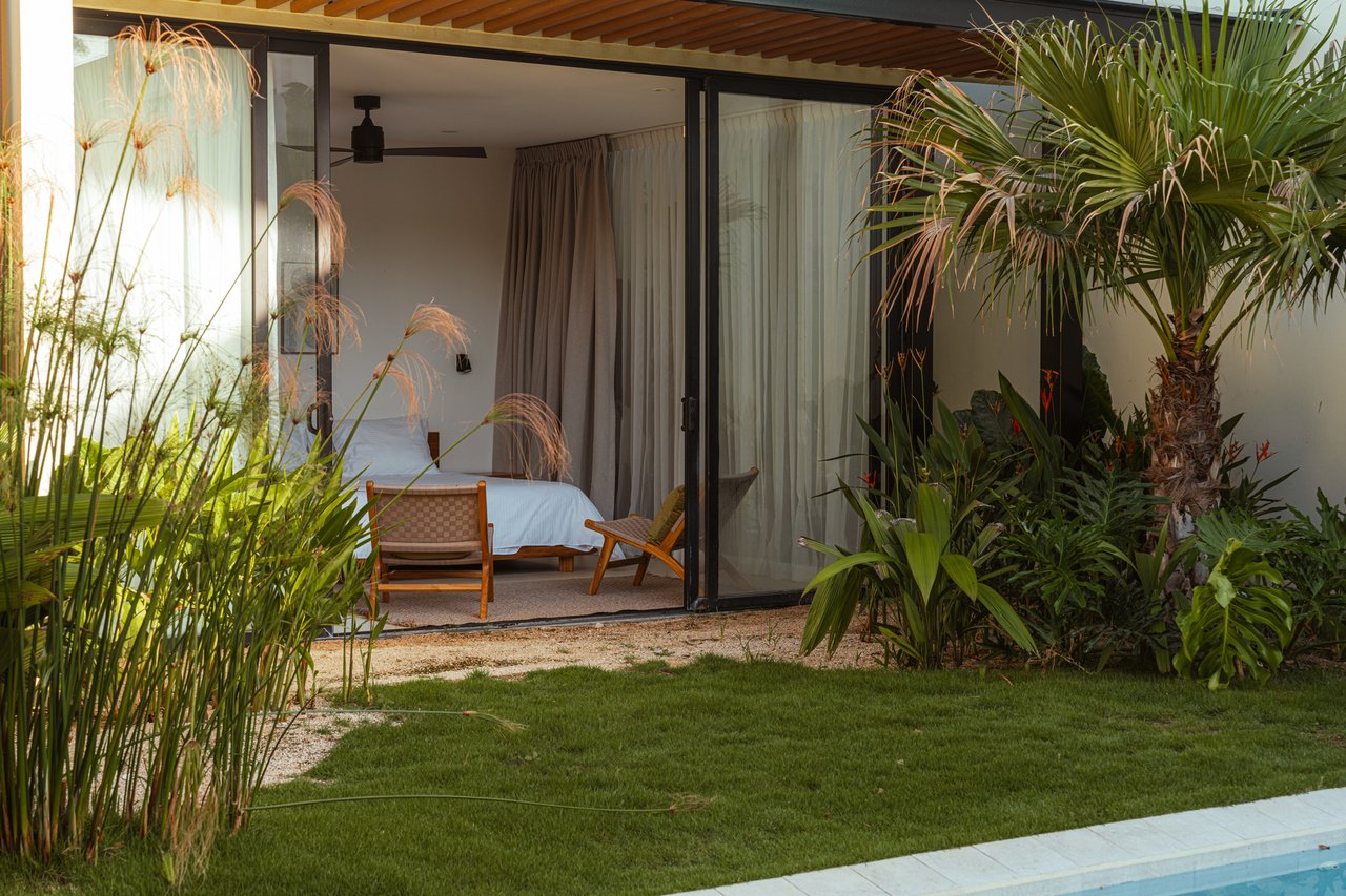 Tropical Modern Four Bedroom Home, Tamarindo, Guanacaste