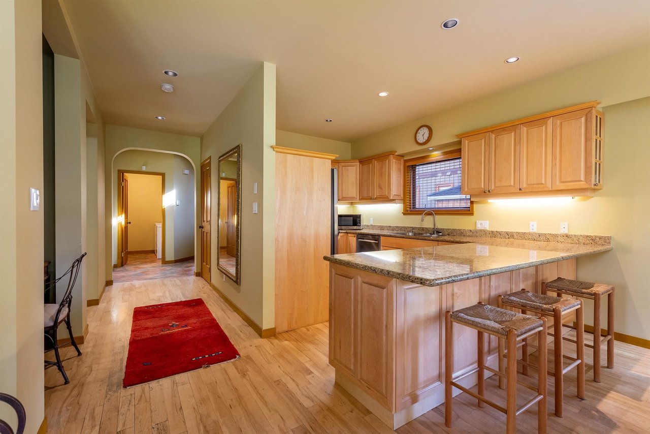 8107 Muirfield Cres