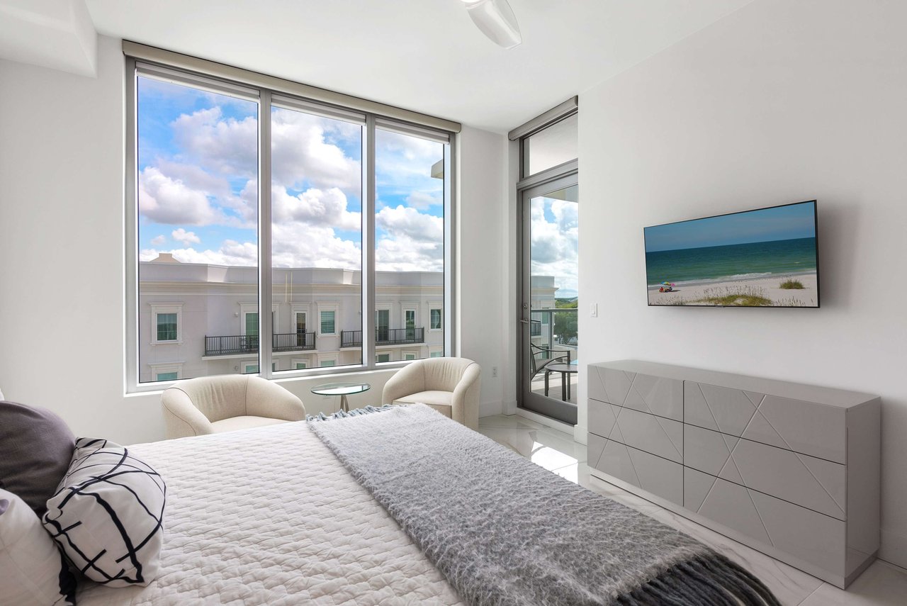 111 S PINEAPPLE AVE #605