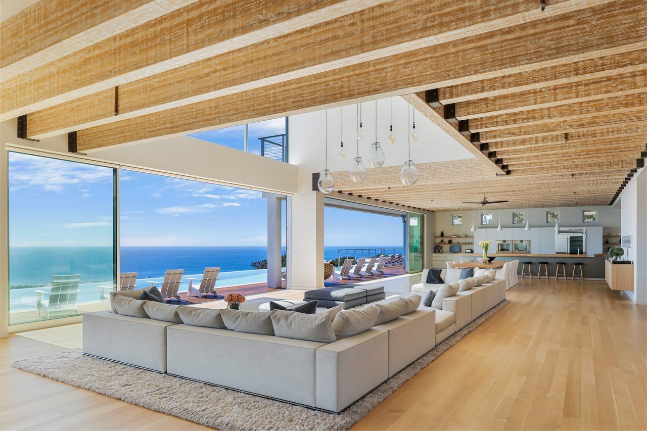23800 Malibu Crest